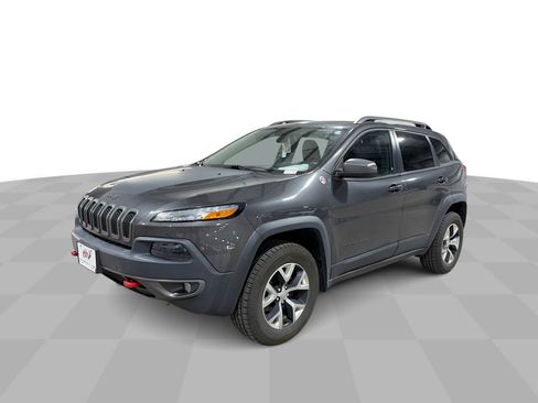 Used 2016 Jeep Cherokee Trailhawk w/ Comfort/Convenience Group AWD/4WD image 1