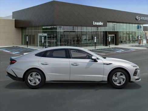 Certified 2025 Hyundai Sonata SE FWD image 7