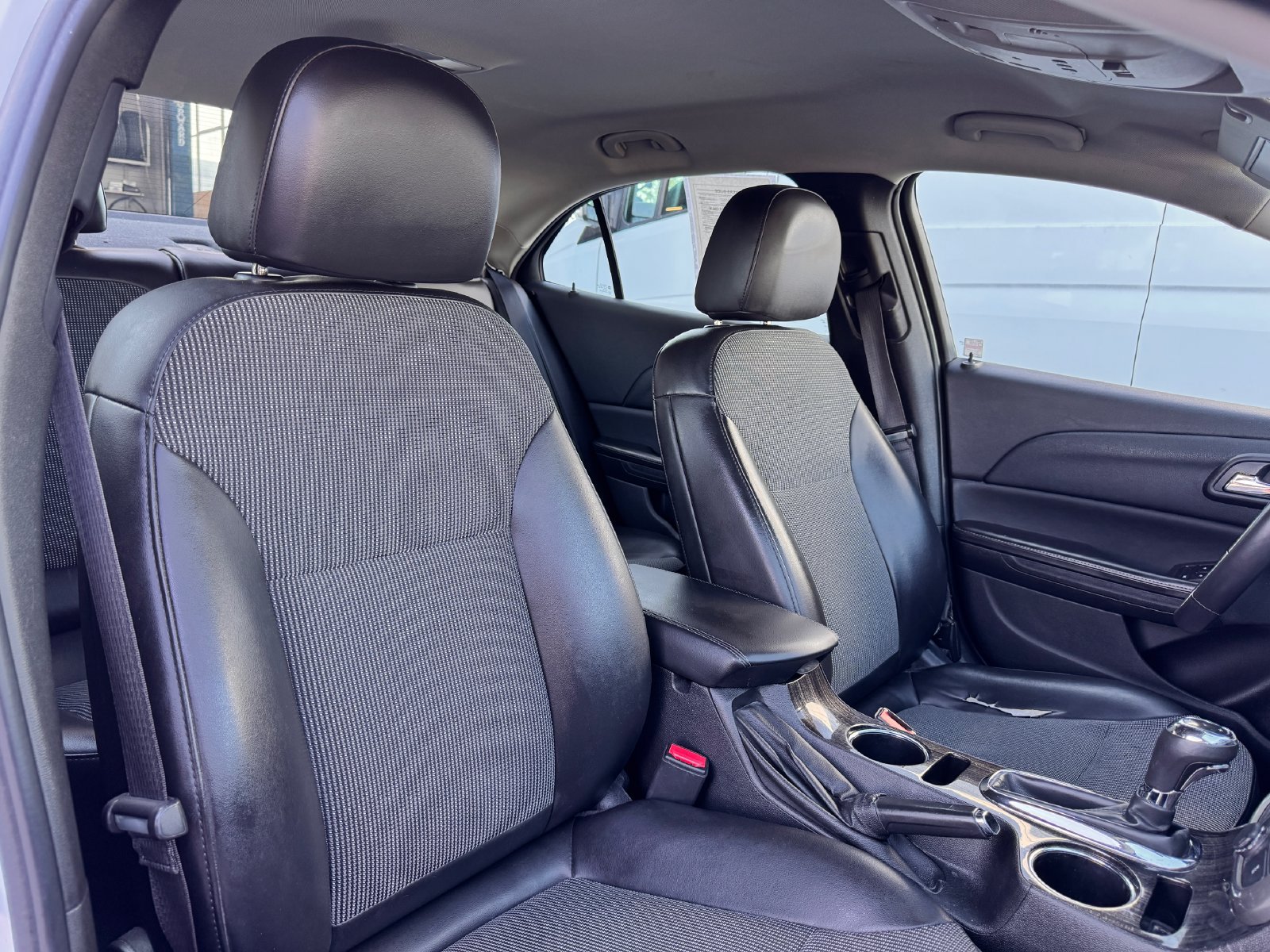 Used 2015 Chevrolet Malibu LT FWD image 19