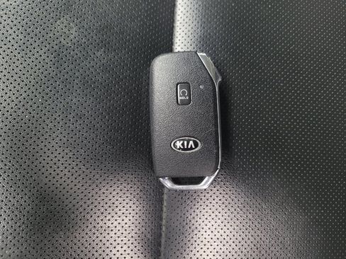 Used 2021 Kia Telluride S AWD/4WD image 32