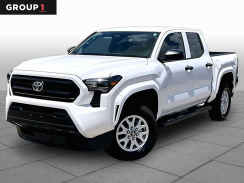 Used 2025 Toyota Tacoma SR RWD image 1