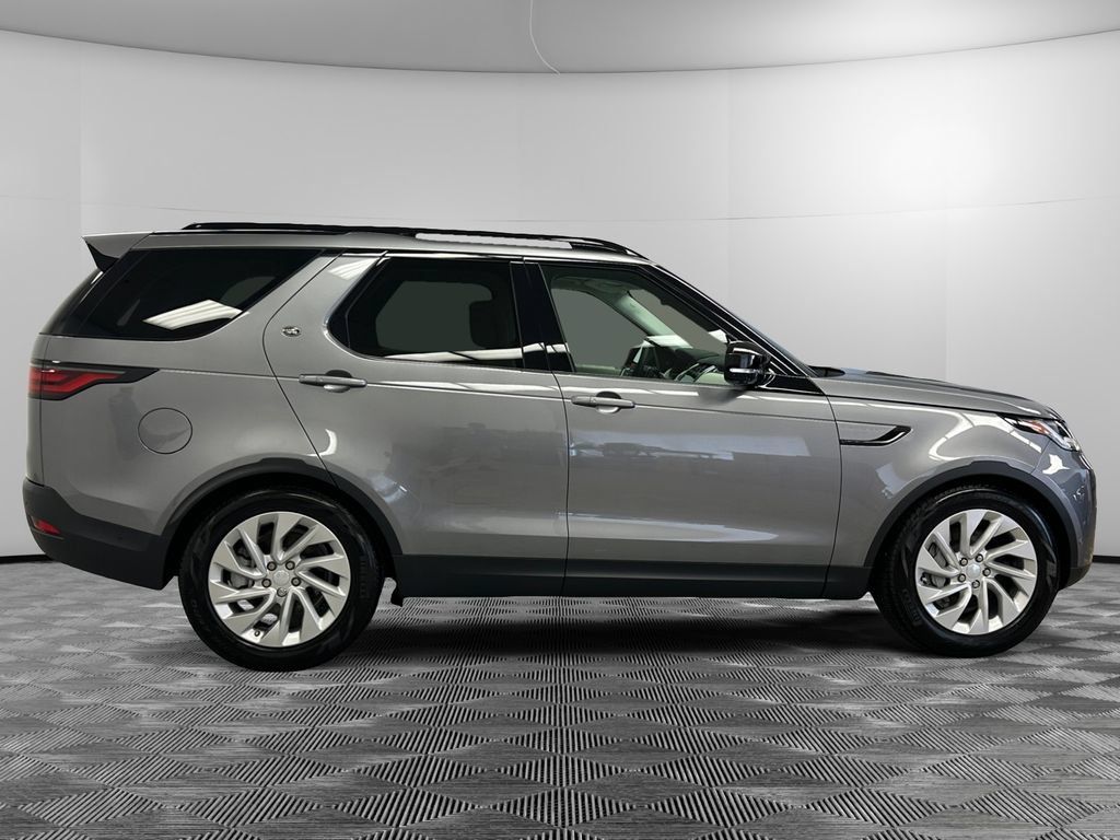 Used 2026 Land Rover Discovery S AWD/4WD image 6