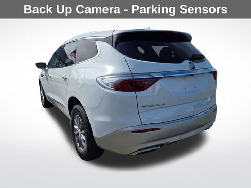 Used 2022 Buick Enclave Essence image 6