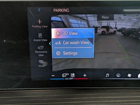 Used 2025 BMW X7 xDrive40i w/ Premium Package image 26