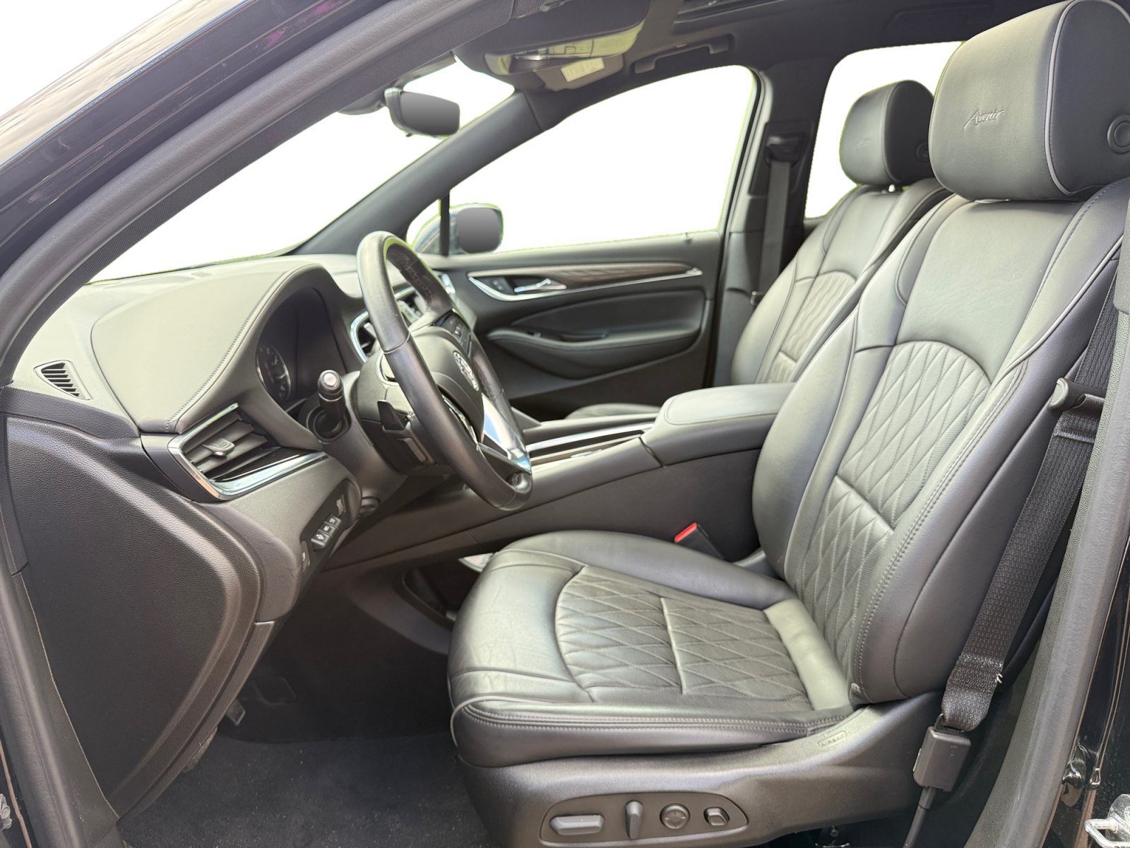 Used 2023 Buick Enclave Avenir AWD/4WD image 9