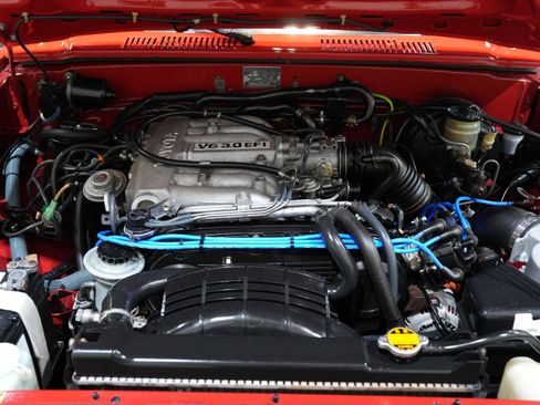 Used 1988 Toyota Pickup Deluxe image 38