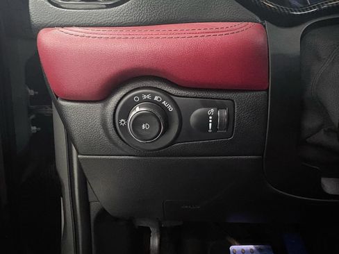 Used 2022 Dodge Durango R/T w/ Blacktop Package AWD/4WD image 28