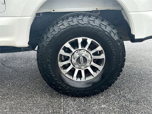 Used 2020 Ford F250 Lariat w/ Lariat Value Package image 24