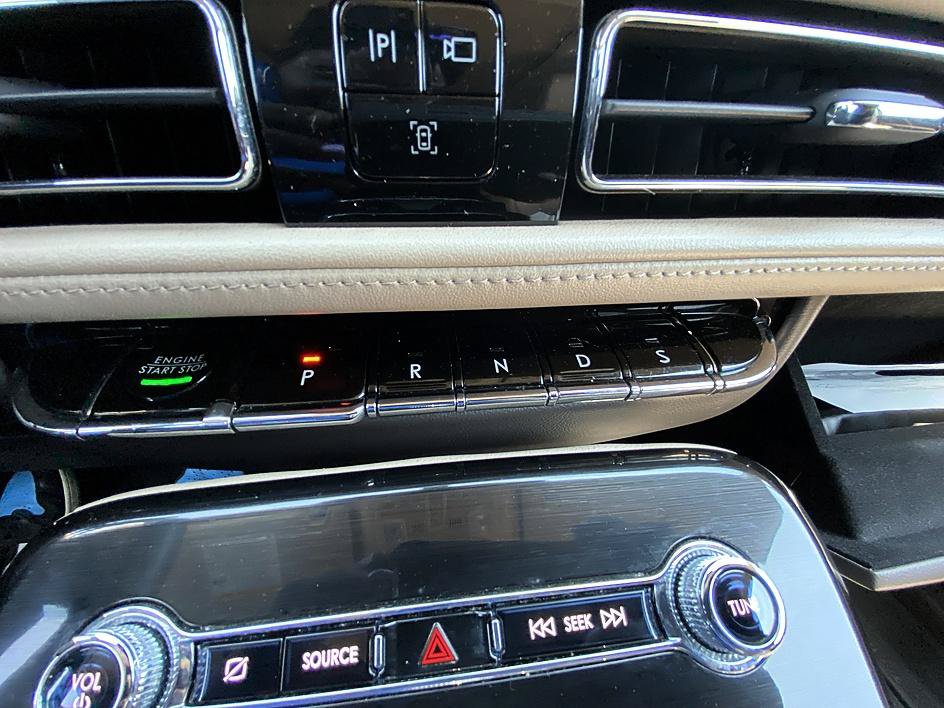 Used 2022 Lincoln Nautilus Reserve FWD image 21