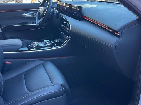 Used 2026 Genesis GV70 2.5T image 32