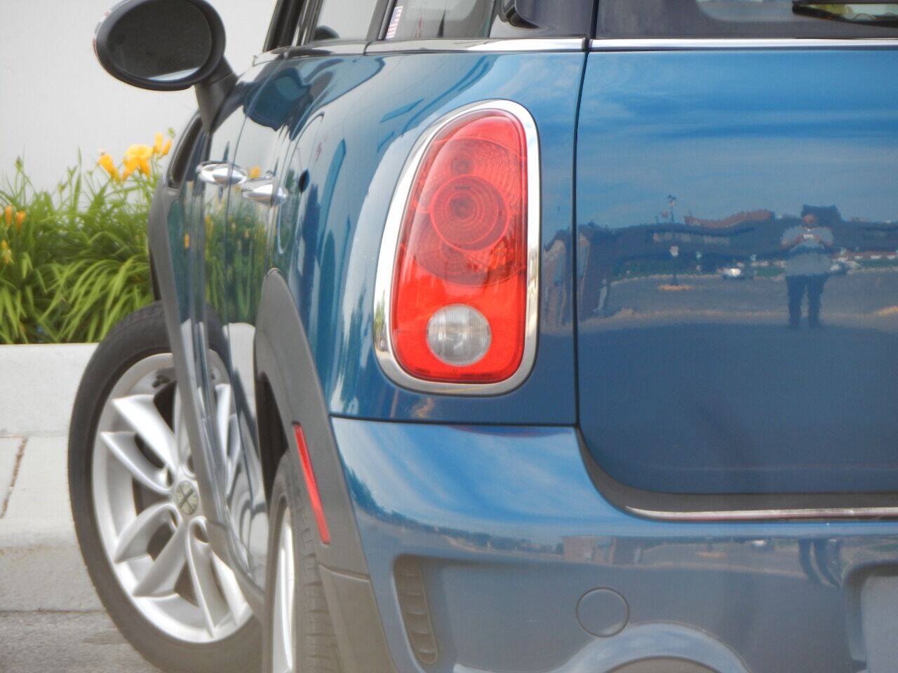 Used 2011 MINI Cooper Countryman S FWD image 1