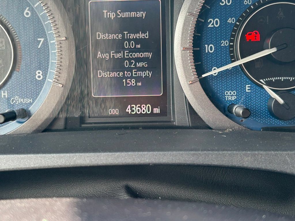 Used 2019 Toyota Sienna LE w/ LE Preferred Package FWD image 33