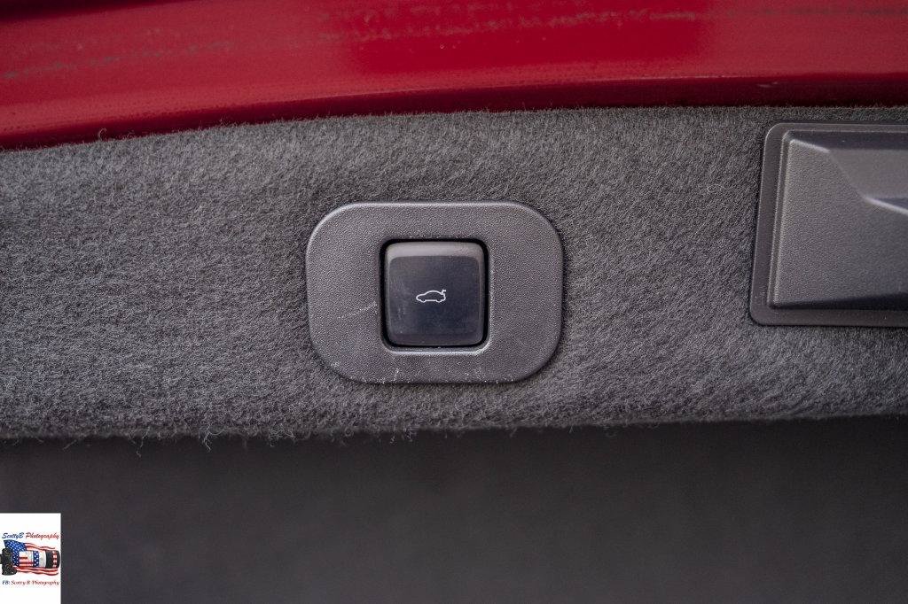 Used 2017 Lincoln Continental Select w/ Climate Package AWD/4WD image 38