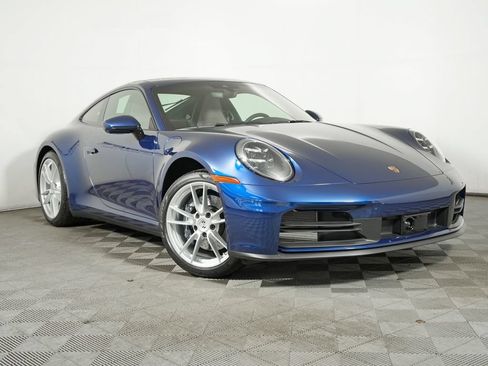 Certified 2025 Porsche 911 Carrera RWD image 9
