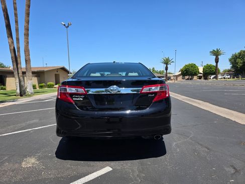Used 2012 Toyota Camry XLE w/ Leather Pkg FWD image 11