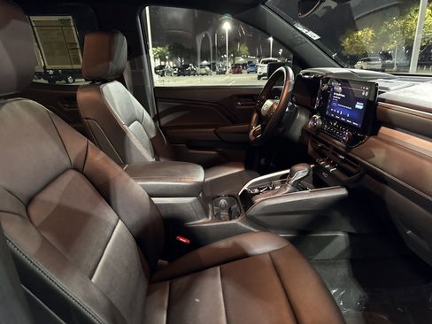 Used 2023 Chevrolet Colorado LT w/ LT Convenience Package III image 31