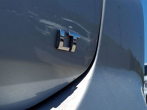 Used 2019 Chevrolet Equinox LT FWD image 32