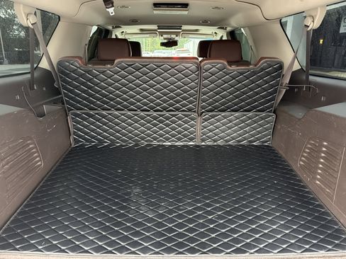 Used 2015 Chevrolet Suburban LTZ image 19