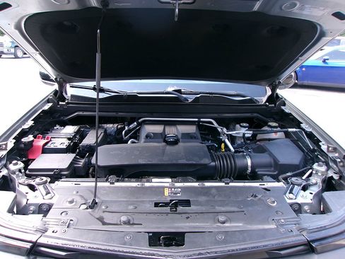 Used 2023 Chevrolet Colorado Trail Boss w/ Advanced Trailering Package image 12