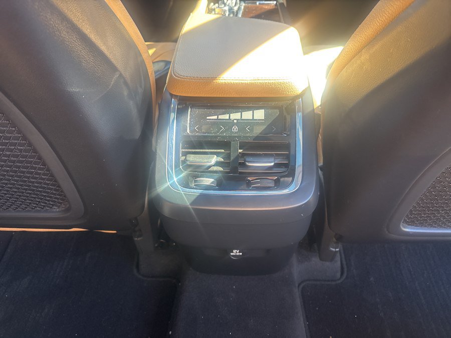 Used 2018 Volvo XC90 T5 Momentum w/ Convenience Package AWD/4WD image 31
