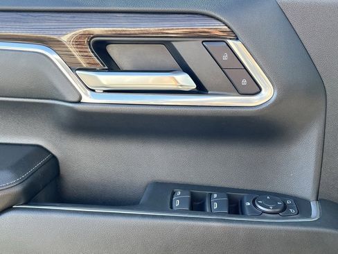 Used 2024 Chevrolet Silverado 1500 LT image 9