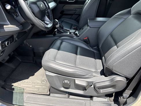 Used 2025 Ford Bronco Badlands AWD/4WD image 9