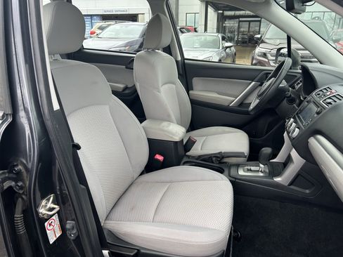 Used 2017 Subaru Forester 2.5i w/ Alloy Wheel Package image 23