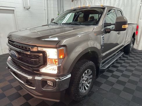 Used 2022 Ford F350 Lariat w/ Lariat Value Package AWD/4WD image 4