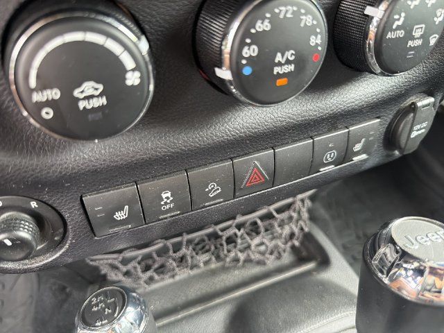 Used 2017 Jeep Wrangler Unlimited Sahara AWD/4WD image 25