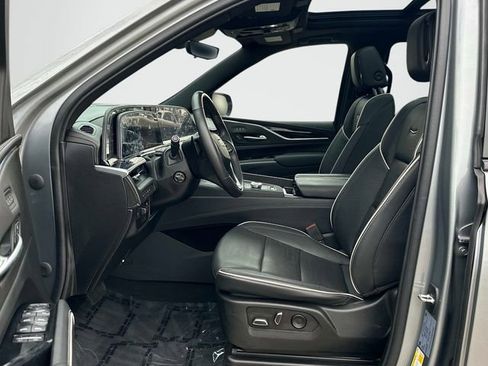 Used 2023 Cadillac Escalade ESV Sport image 16