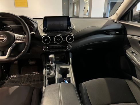 Used 2025 Nissan Sentra SV image 36