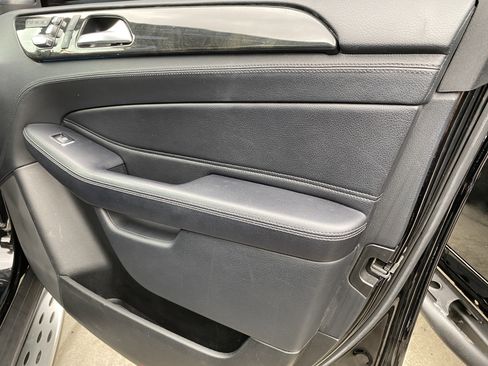 Used 2018 Mercedes-Benz GLE 43 AMG 4MATIC w/ Premium 2 Package image 26