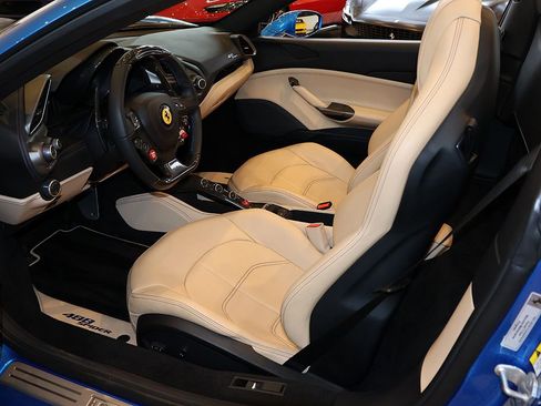 Certified 2017 Ferrari 488 Spider RWD image 4