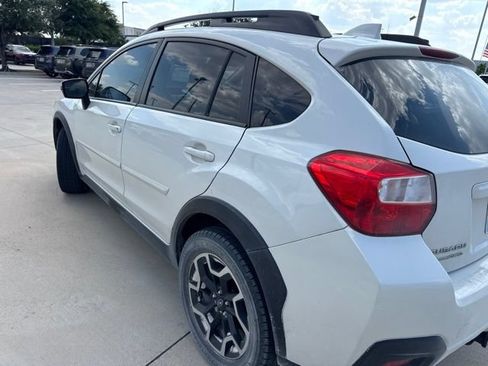 Used 2017 Subaru Crosstrek 2.0i Limited AWD/4WD image 4