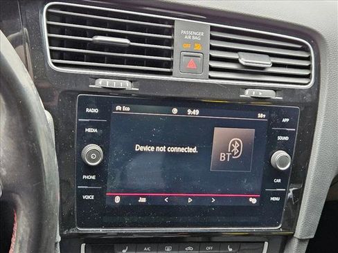 Used 2020 Volkswagen GTI SE image 12