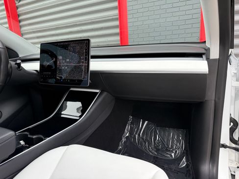 Used 2020 Tesla Model Y Long Range AWD/4WD image 22