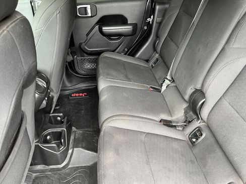 Used 2020 Jeep Gladiator Sport w/ Quick Order Package 23S AWD/4WD image 13