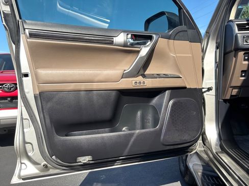 Used 2022 Lexus GX 460 Premium image 23