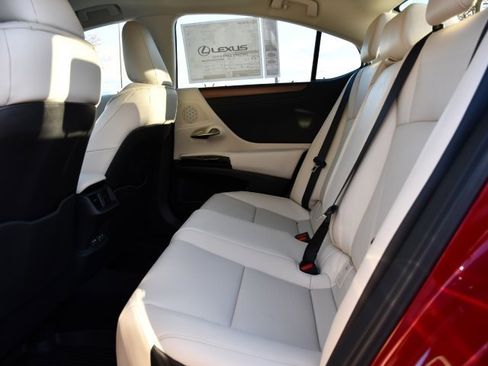 New 2025 Lexus ES 350 w/ Premium Package image 16