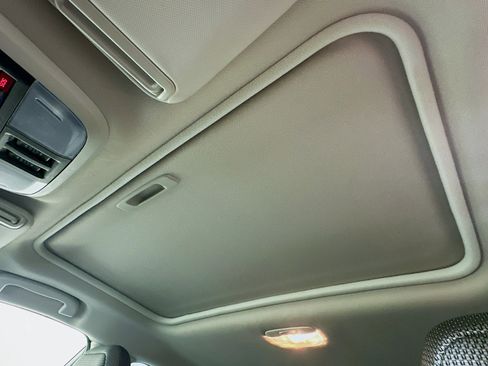 Used 2024 Subaru Crosstrek 2.0i Premium image 25