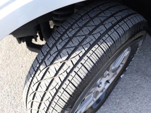 Used 2019 Ford F150 Lariat w/ Trailer Tow Package image 25