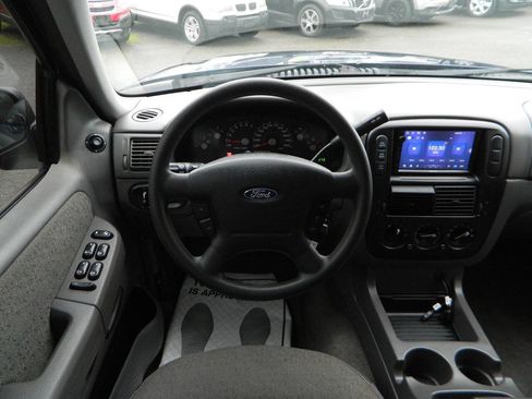 Used 2004 Ford Explorer Sport XLS image 15