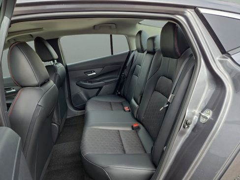 New 2026 Nissan Sentra SR w/ SR Premium Package FWD image 17