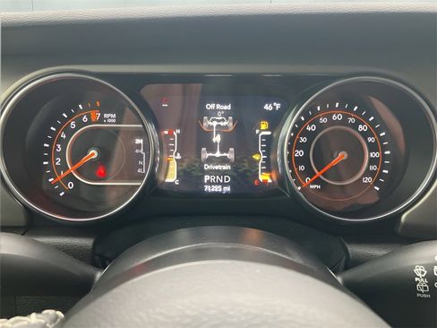 Used 2020 Jeep Wrangler Unlimited Sport image 12