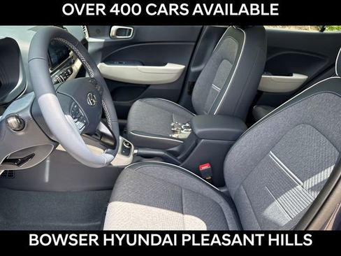 New 2026 Hyundai Venue SEL FWD image 4