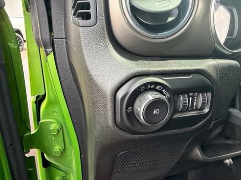 Used 2019 Jeep Wrangler Unlimited Rubicon AWD/4WD image 15