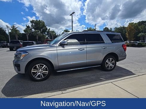 Used 2023 Ford Expedition XLT RWD image 4