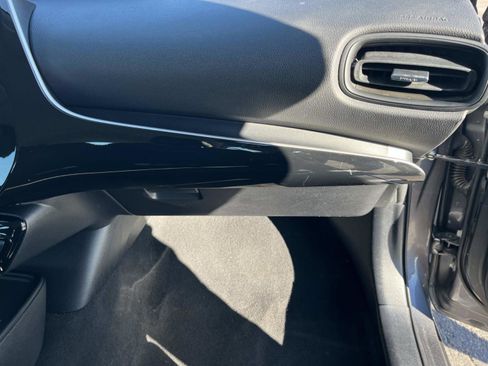 Used 2022 Toyota Prius L Eco image 25