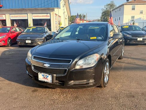 Used 2010 Chevrolet Malibu LT FWD image 1
