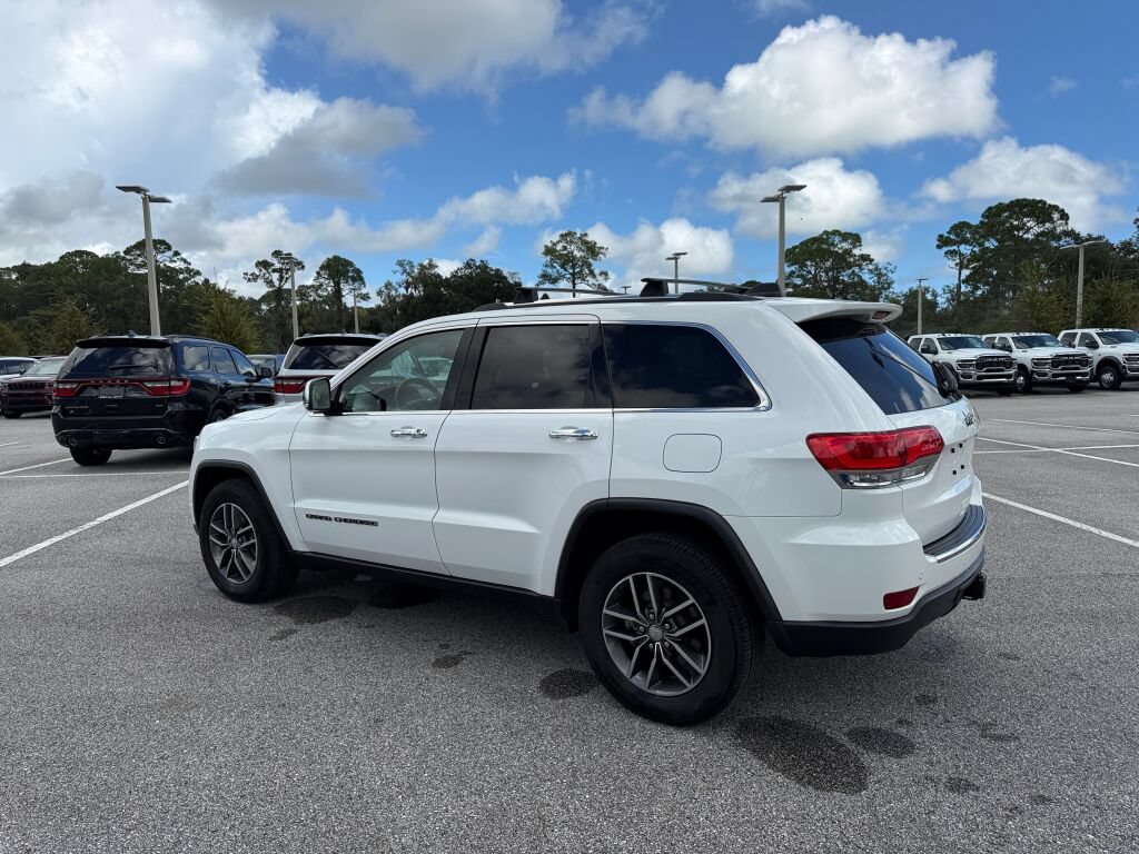 Used 2017 Jeep Grand Cherokee Limited w/ Trailer Tow Group IV RWD image 5